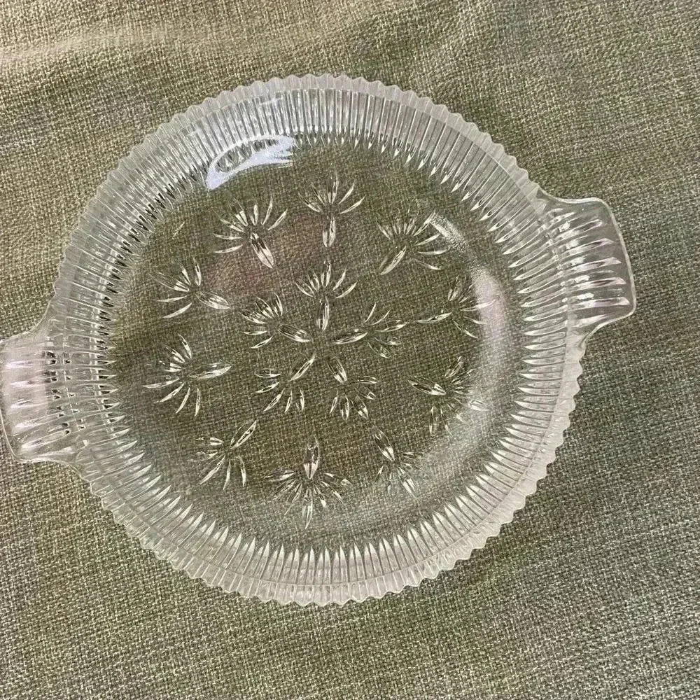 7” Vintage Clear Double Handled Glass Dish Relish,Nuts or Candy - Picture 8 of 9